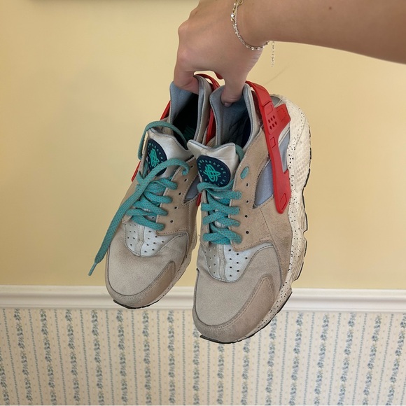 Nike Sneakers - Picture 1 of 11